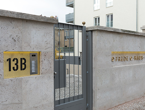 Fredehaus Türstation mit Taster