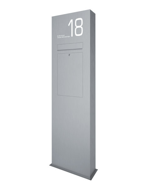 Stele aus Edelstahl mit Briefkasten und Hausnummergravur