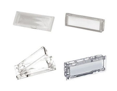 Spare Parts Sammlung verschiedener Namensschilder